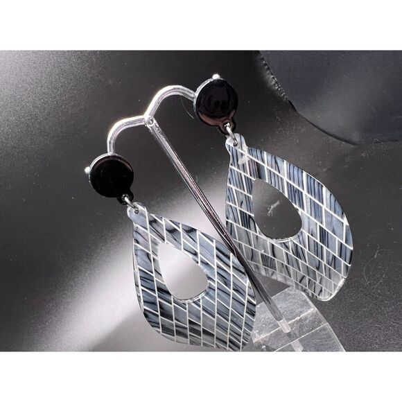 Black and White Diamond Earrings - Picture 4 of 6